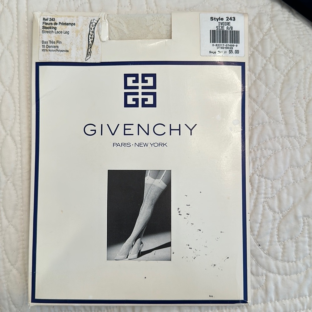 Givenchy stretch lace stockings. Ivory size A/B new in the package.